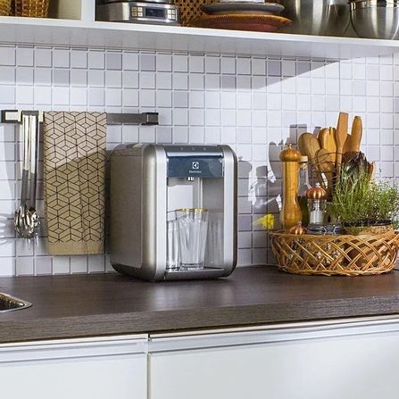 Purificador de água Electrolux - Gelada, Fria e Natural Elétrico Touch (PE11X)
