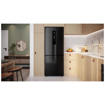 Refrigerador de 02 Portas Electrolux Frost Free com 490 Litros Efficient com AutoSense Inverse Black Inox Look - EXIB7B