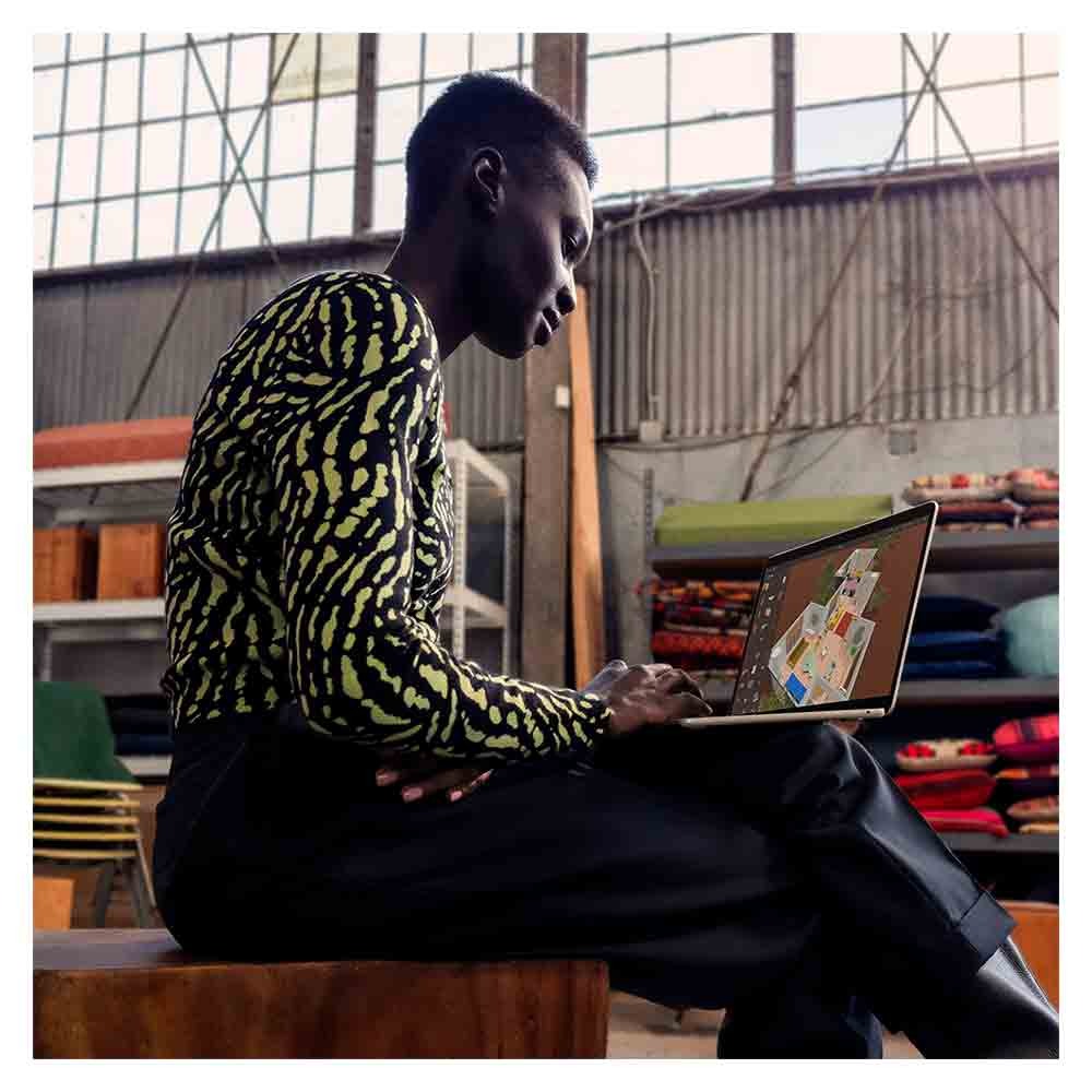 MacBook Air 13" Apple M2 (16GB RAM 256GB SSD) - Meia-noite