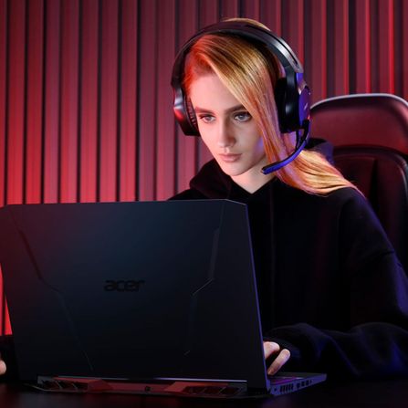 Notebook Gamer Acer Nitro 5 AN517-54-56Q0 Ci5 Windows 11 Home 8GB 1TB HDD 256GB SSD GTX 1650 17.3'