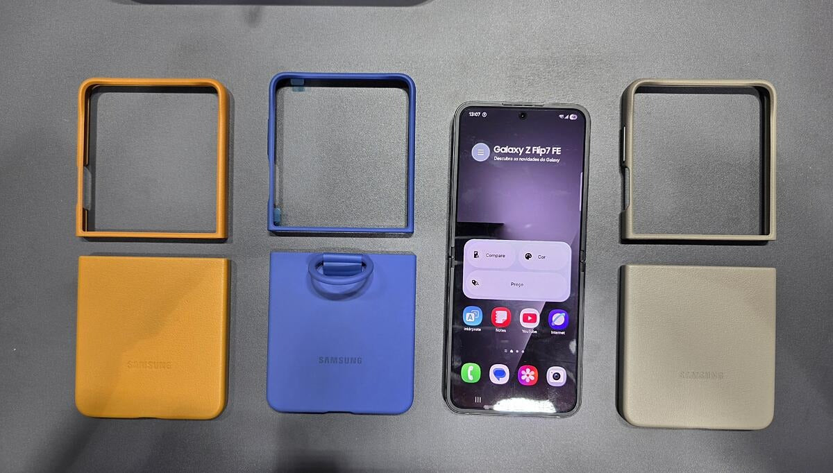 Celular Samsung Galaxy Z Flip7 5G JetBlack, 512GB, 12GB RAM e Câmera Dupla de 50MP+12MP