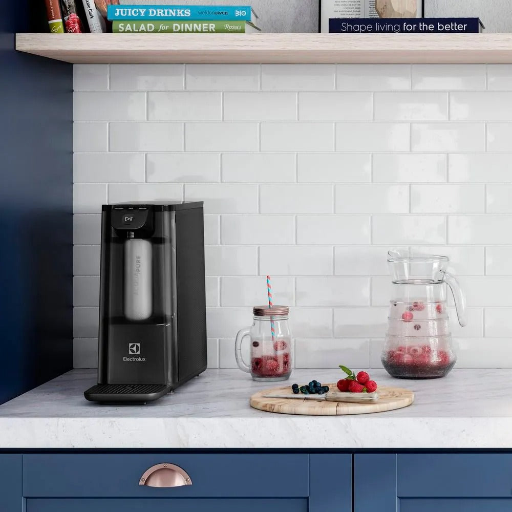 Purificador de Água Electrolux com Água Gelada, Fria e Natural Eletrônico Compacto Pure 4x Preto - PE12P